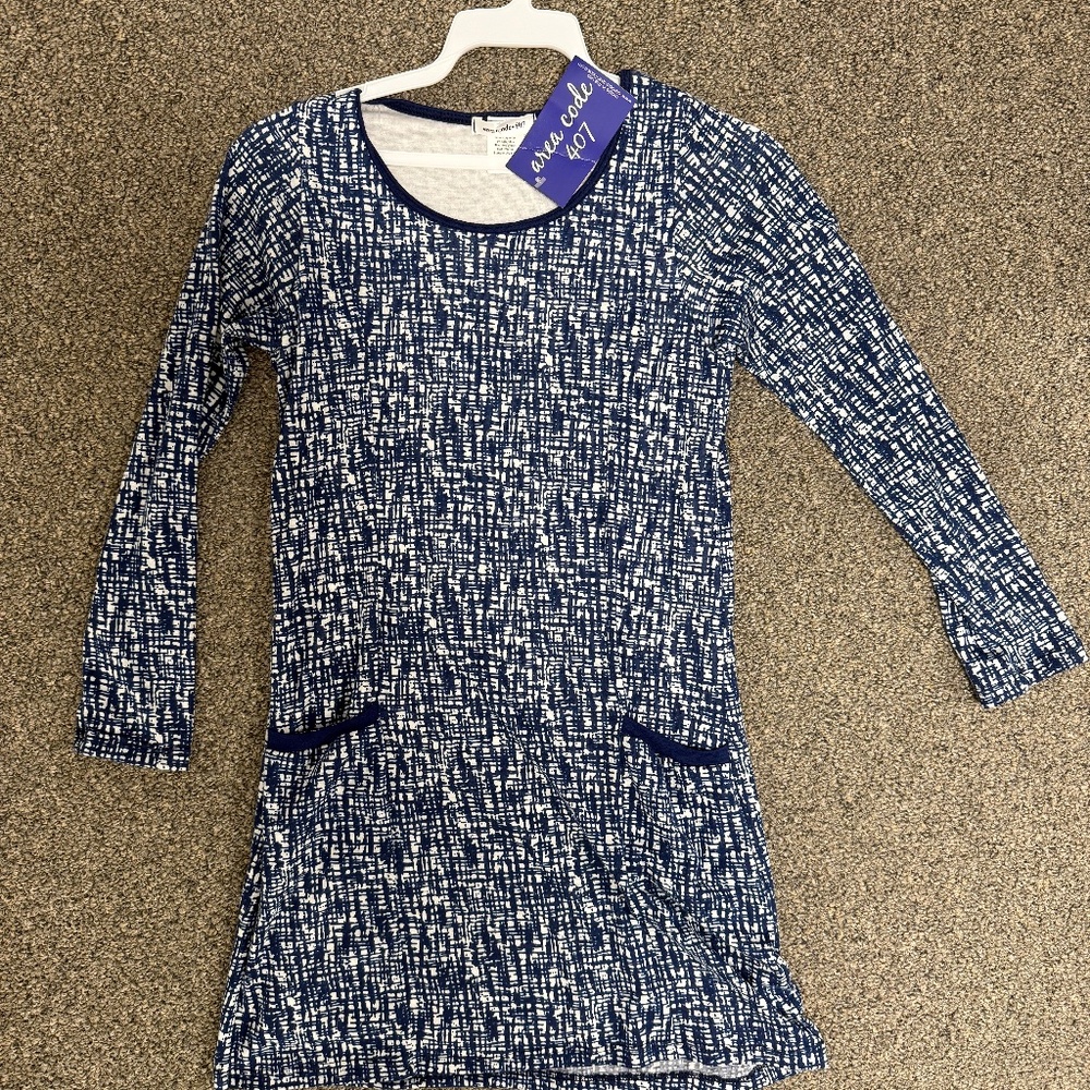 NWT Area Code 407 Size 10 Long Sleeve Navy Blue Pattern Sheath Dress
